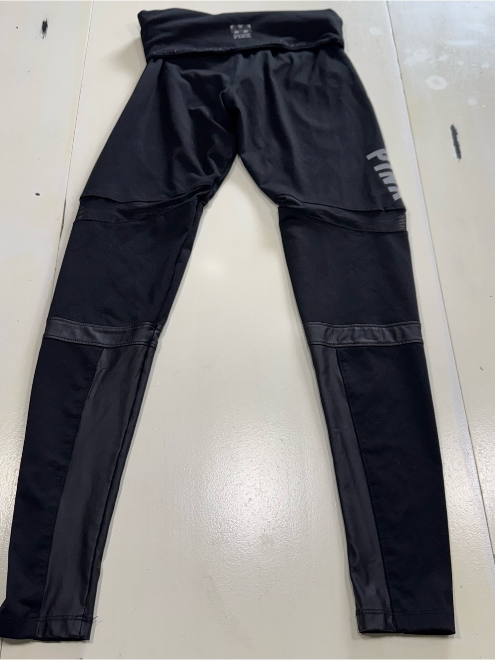 VICTORIA'S SECRET PINK Ultimate Mesh & Faux-Leather Panel Leggings (Size XS) - Picture 2 of 6